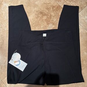 VUORI stride leggings black new size MEDIUM